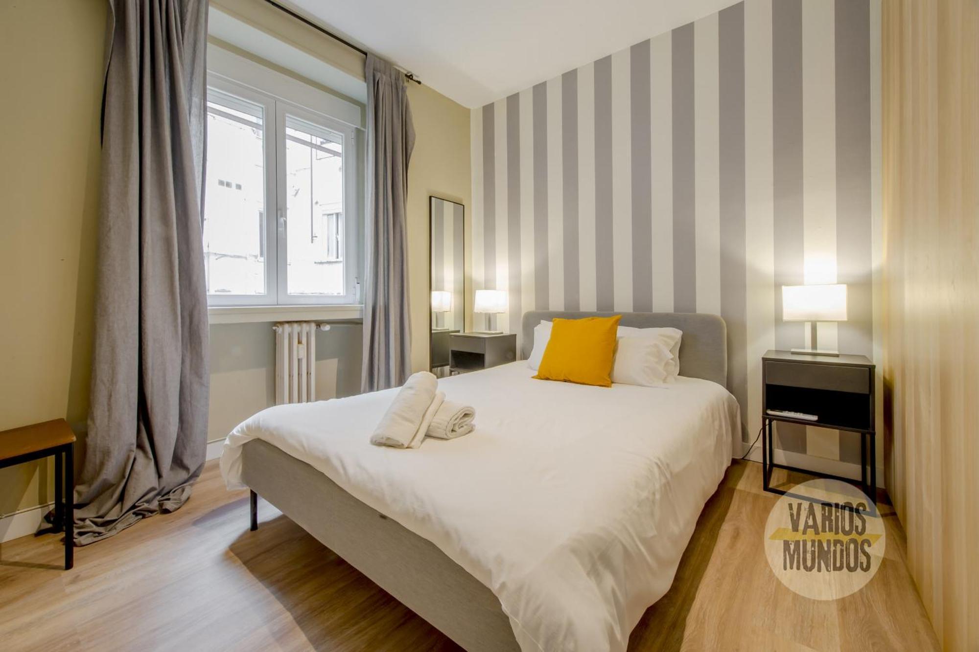 Practico Apt 7Pax En Calle Santa Ana Centro De Madrid Bagian luar foto