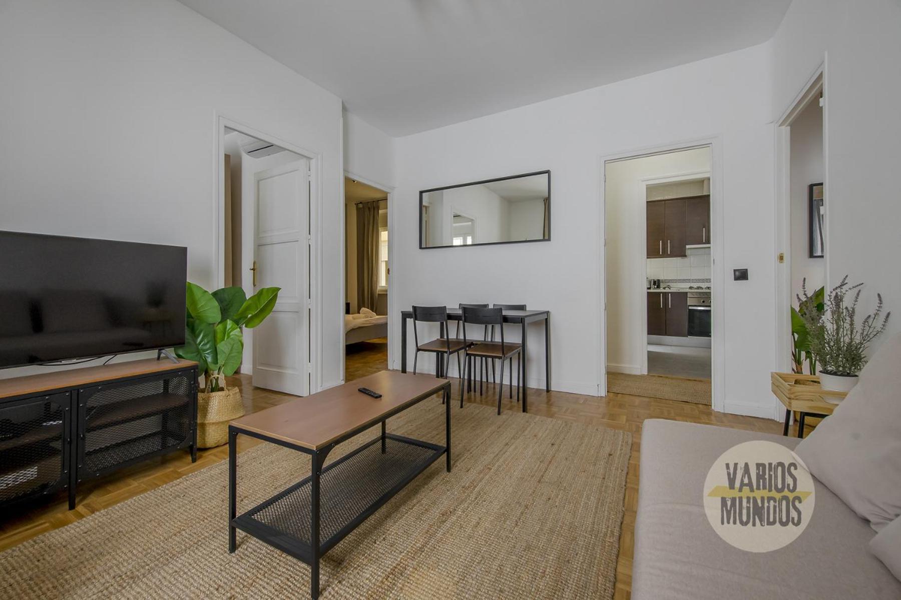 Practico Apt 7Pax En Calle Santa Ana Centro De Madrid Bagian luar foto